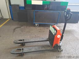 Toyota LHE 130 castor