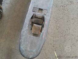 Toyota LHE 130 castor