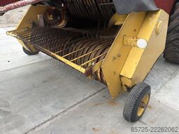 New Holland D2000