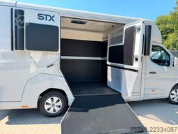 RENAULT Master STX 5 Sitzer Haras ex. Lang Automatik