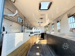 MERCEDES-BENZ ATEGO 1218  5  Pferde  Wohnung Dusche