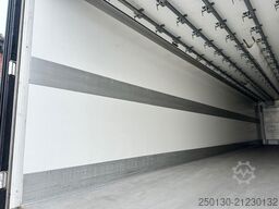 SCHMITZ CARGOBULL SCB Tiefkoffer mit Rohrbahnen & Paletten Kiste