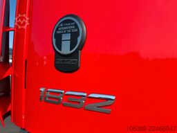 MERCEDES-BENZ Actros 1832 4x2 Sideopening 8,0 m Alubox