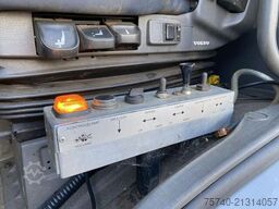 Volvo FM 370 + Euro 5 + Palfinger Z-Q170 Crane + 30to...