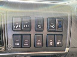 Volvo FM 370 + Euro 5 + Palfinger Z-Q170 Crane + 30to...