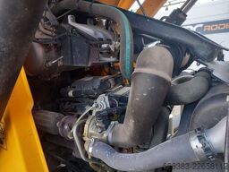 JCB 3CX-4T
