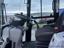 CAT 918M wheel loader w/ grading bucket, flap wing buc