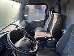 MERCEDES-BENZ 815 Fahrgestell mit AHK
