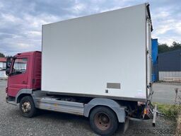 MERCEDES-BENZ 815 Kühlkoffer Thermoking mit Rohrbahnen