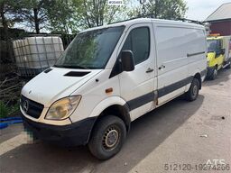 Mercedes-Benz Sprinter 316 4x4 (Needs new clutch)