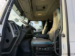 VOLVO FM 370 Kühlkoffer 7,80 m LBW 2 T*THERMOKING