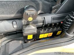 MERCEDES-BENZ Arocs 3345 6x6 BB/ Hyva 26-51-S/ Kran Hydr.