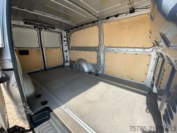MERCEDES-BENZ Vito 116 CDI KA EL/AC/3 Sitze/ParkPaket/Navi/AHK