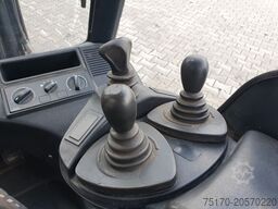 LINDE H16 T-01 / 4,6m / nur: 3.260h / Gas / SS