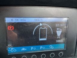 JUNGHEINRICH EFG 215 / Triplex: 4.25m! / SS / nur 3.092h!