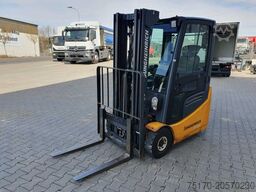 JUNGHEINRICH EFG 215 / Triplex: 4.35m! / SS / nur 2.054h!