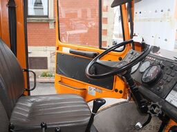 Mercedes-Benz Unimog U424/U1000