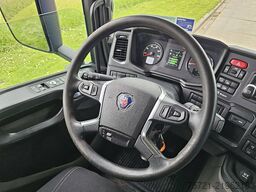 SCANIA P320 6X2*4 TAILLIFT AIRCO