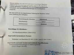 LIEBHERR Mobilkran LTC 1050-3.1 50t Kran hat nur 3300 h