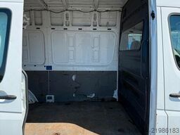 MERCEDES-BENZ Sprinter 216 Kasten L2-H2 MOTORSCHADEN