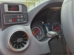 MERCEDES-BENZ Sprinter 517 Heckniederflur Vorlauffahrzeug