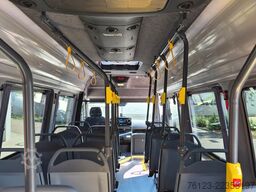 MERCEDES-BENZ Sprinter 517 Heckniederflur Vorlauffahrzeug