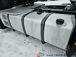 DAF XF 450 FT Space Cab Großer Tank Deutscher LKW