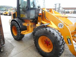 JCB 407
