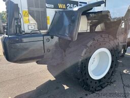 Komatsu WA250 WA250-6 Radlader*Klima*Hochschaufel*Recyc...