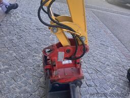 Komatsu PC16R-3