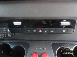 MERCEDES-BENZ eSprinter 14 Sitze Electric Range: 300 km