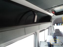 MERCEDES-BENZ eSprinter 17 Sitze Electric Range: 465 km