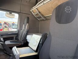 DAF XF 105.410 + euro 5 + 6x2 lift + full option