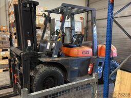 TCM diesel heftruck FD60Z8