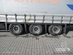 Schmitz Cargobull Curtainsider Mega Getränke