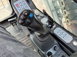 LIEBHERR L30C Litronic Industry Long Reach Ketten 30 Ton