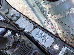 LIEBHERR L30C Litronic Industry Long Reach Ketten 30 Ton