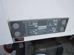 PEUGEOT Boxer 2,2L 165PS *MAXI+LBW+KLIMA+3-Sitze+4,27m*