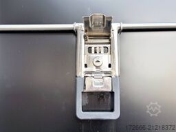 Vezeko TK C 27.30 | BLACK | RAMPE 305X184X205CM 2700KG KOFFERANHÄNGER