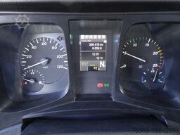 Mercedes-Benz Actros 2533 6X2 HMF 1820 Langmaterial