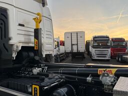 MAN TGX 26.520 6x2 LL Abroller Hyva Titanium