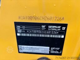 Caterpillar 906M