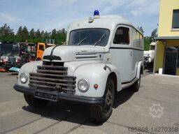 Ford Ford FK 3500 V8 mit H-Kennzeichen Oldtimer ehemaliger Krankenwagen