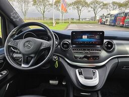 MERCEDES-BENZ EQV 300 7-Zits Pano Navi L2!