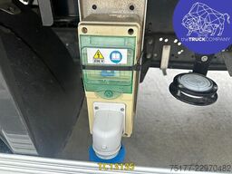 Renault Maxity 140