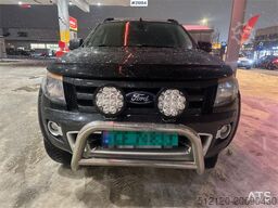 Ford Ranger with two sets of tires and defective four-w