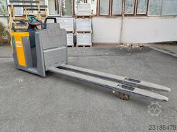 Jungheinrich ECE 225 2.4m