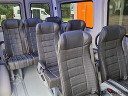 MAN MAN TGE 9 Sitzer Airlineboden Handicap Crafter