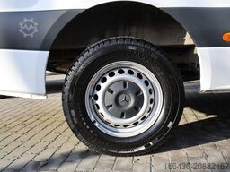 Mercedes-Benz Sprinter 317 CDI Kasten Pro L2H2 Holz Navi Ka