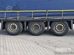 Schmitz Cargobull Curtainsider Mega